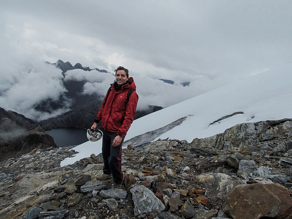 File:The Photographer User in Humboldt Peak.jpg